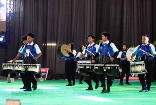 10 Grup Marching Band Bersaing Jadi Juara di HUT ke-1.143 Kota Kediri - GenPI.co JATIM
