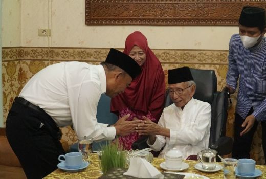 Menko PMK Pastikan Pendidikan di Ponpes Shiddiqiyyah Berjalan Normal - GenPI.co JATIM