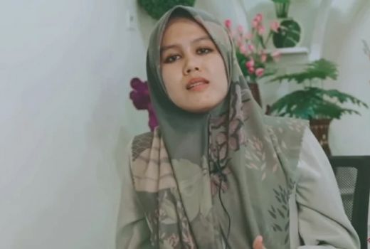 Eko Kuntadhi Berencana Sowan, Jawaban Ning Imaz Berkelas - GenPI.co JATIM