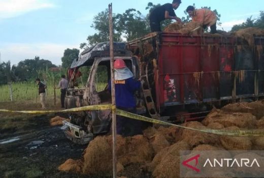4 Fakta Truk Dibakar di Madura, Polisi Ungkap Hal Mengejutkan - GenPI.co JATIM