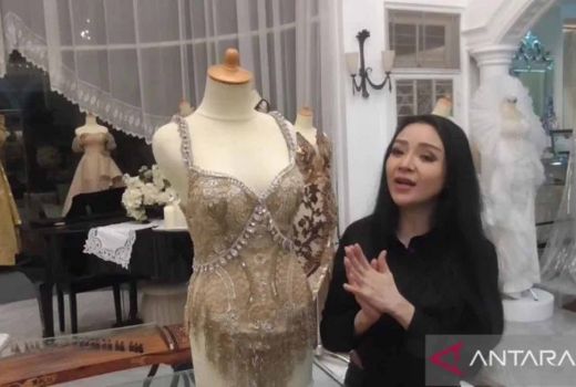 Cantik dan Berbakat, Busana Bidadari Surabaya ini Jadi Langganan Artis Hollywood - GenPI.co JATIM
