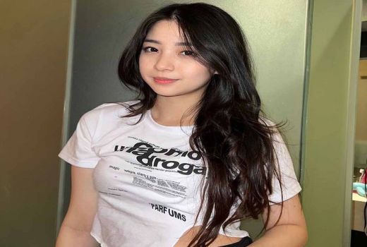 Pesona Bidadari Surabaya Terpancar, Buat Pria Terpana - GenPI.co JATIM