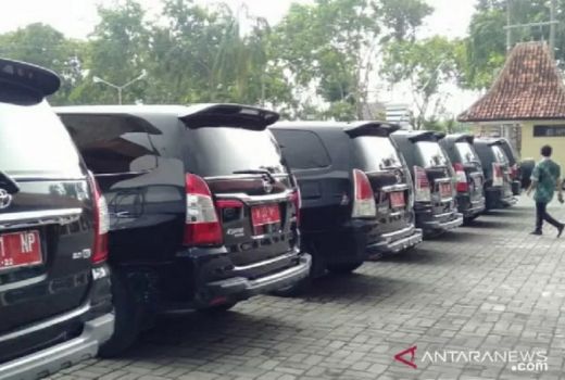 MCW Soroti Kendaraan Dinas DPRD Kabupaten Malang - GenPI.co JATIM
