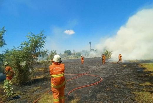 549 Peristiwa Kebakaran di Surabaya Terjadi Didominasi Non-bangunan - GenPI.co JATIM
