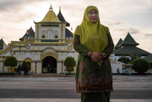 Profil Dewi Khalifah, Alumni Madrasah yang Kini Jadi Wabup Sumenep - GenPI.co JATIM