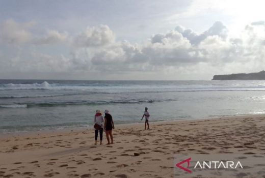 Rute dan Tiket Masuk Pantai Gondo Mayit, Surga Tersembunyi di Blitar - GenPI.co JATIM