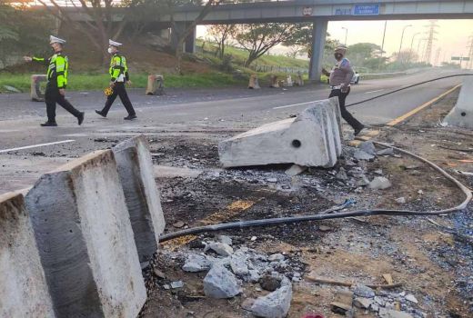 Kecelakaan Bus Pariwisata di Tol Porong, Berikut Kronologinya - GenPI.co JATIM