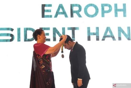 Terpilih Presiden EAROPH 2022-2024, ini Profil Emil Dardak - GenPI.co JATIM