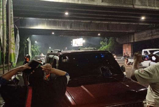 Pria Melompat dari Tol Waru Surabaya Timpa Mobil, Begini Kondisinya - GenPI.co JATIM
