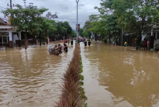 Wagub Emil Dardak Minta Warga Trenggalek Mengungsi - GenPI.co JATIM