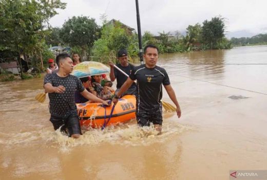 12 Kecamatan Dilanda Bencana Alam, Pemkab Trenggalek Tetapkan Tanggap Darurat - GenPI.co JATIM