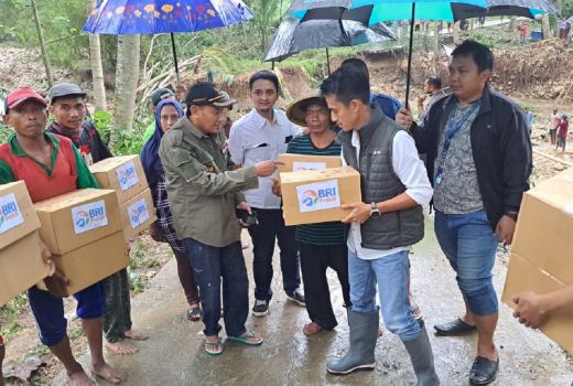 Gerak Cepat BRI Peduli Salurkan Bantuan ke Korban Banjir di Jawa Timur - GenPI.co JATIM