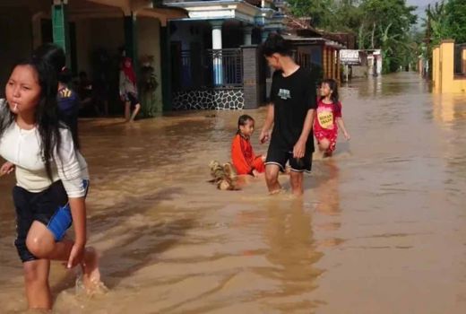 8 Desa di Tulungagung Terendam Banjir, Air Kiriman Dari Trenggalek - GenPI.co JATIM