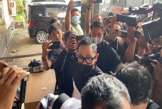 Juragan 99 Datang ke Polda Jatim, Jadi Saksi Tragedi Kanjuruhan - GenPI.co JATIM
