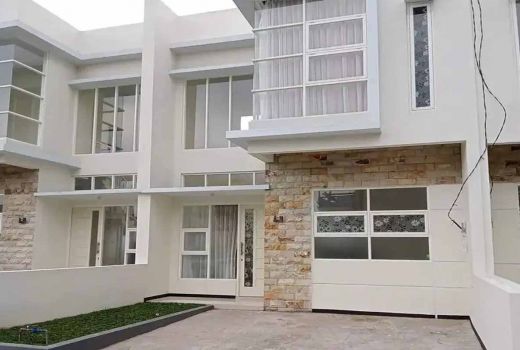 Rumah Mewah 2 Lantai Dijual di Malang, Murah, Tinggal Isi Perabotan - GenPI.co JATIM