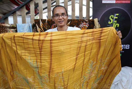 Kisah Sukses Ferry Sugeng, Berawal Terpaksa, Kini Produk Batiknya Mendunia - GenPI.co JATIM