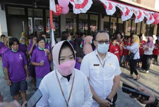 Nelangsa, Banyak Orangtua Dititipkan Panti Jompo, Pemkot Surabaya Siap Bantu - GenPI.co JATIM