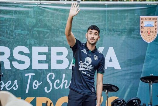 George Brown Sematkan Nama Persebaya di Instagram, Sah Gabung Green Force - GenPI.co JATIM