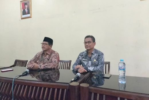Abdul Latif Amin Imron Ditangkap KPK, Mohni Jabat Plt Bupati Bangkalan - GenPI.co JATIM