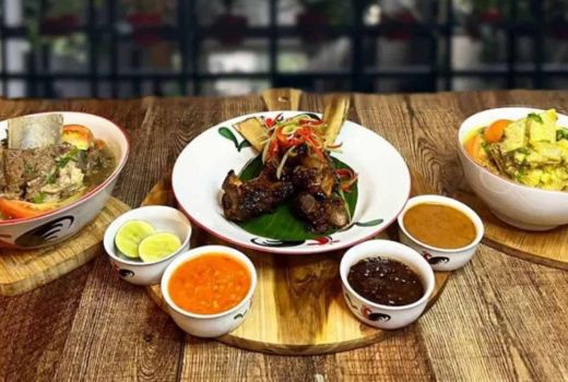 Makan Iga Bakar Sambil Minum Kopi di Jember, Daging Empuknya Buat Ketagihan - GenPI.co JATIM