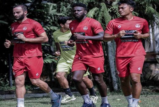 Arema FC Gelar TC, Javier Roca Kejar Fisik Pemain untuk Persiapan Putaran 2 Liga 1 - GenPI.co JATIM