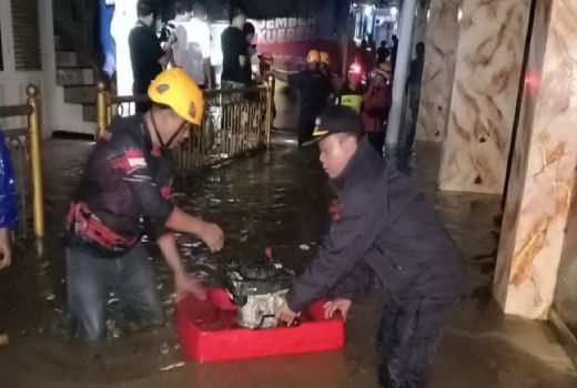 Banjir di Jember Rendam 2 Kecamatan, Ratusan KK Terdampak - GenPI.co JATIM