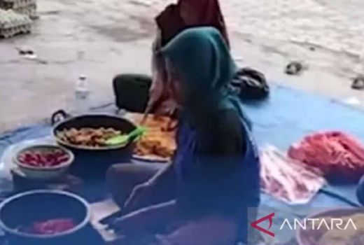 Pemkab Pamekasan Dirikan Dapur Umum Korban Banjir, 200 Nasi Tersalurkan - GenPI.co JATIM