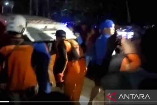 Akhirnya, Tim SAR Temukan Remaja Hilang di Pantai Prigi Trenggalek - GenPI.co JATIM