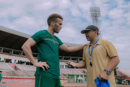 2 Pemain Anyar Persebaya Perlu Waktu Beradaptasi, Kata Aji Santoso - GenPI.co JATIM