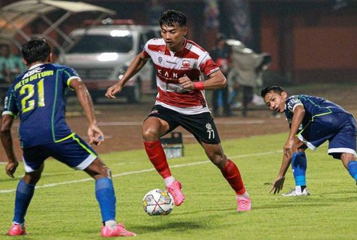 Fakta dan Hasil Pertandingan Liga 1, Madura United vs Persib Bandung 0-1 - GenPI.co JATIM