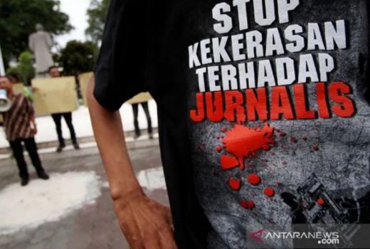 5 Orang Jurnalis Surabaya Diduga Mengalami Kekerasan, Ini Kronologinya - GenPI.co JATIM