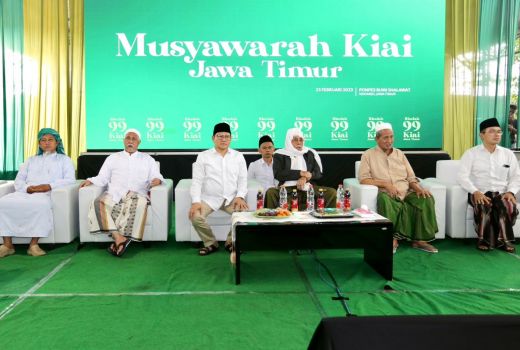 Giliran Kiai Sepuh di Jatim Berikan Mandat pada Muhaimin Iskandar - GenPI.co JATIM