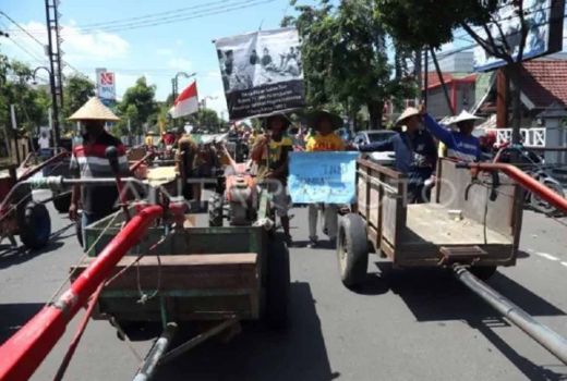 Petani di Jombang Protes Beli Solar Dipersulit, Pertamina Berikan Penjelasan Lengkap - GenPI.co JATIM