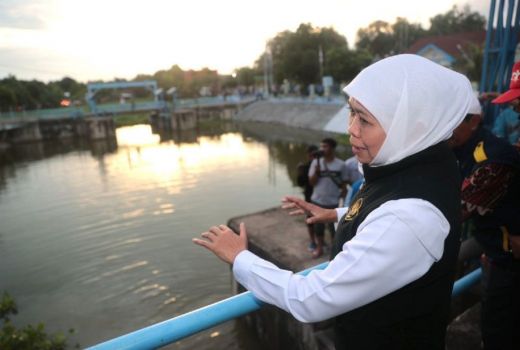 Lamongan Dikepung Banjir, Pemprov Ingin Perbaiki Pintu Air Kuro - GenPI.co JATIM