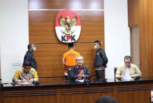 Eks Bupati Sidoarjo, Saiful Ilah Ditahan KPK, Tersangka Dugaan Gratifikasi - GenPI.co JATIM