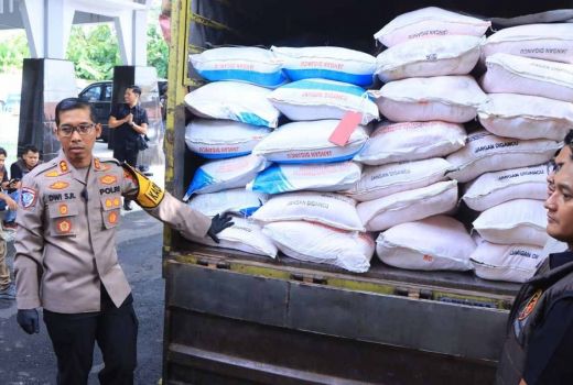 7 Ton Pupuk Subsidi Hendak Dijual Ilegal di Ngawi, Pelaku Ditangkap Polisi - GenPI.co JATIM