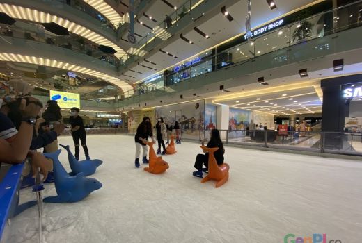 Pengelola Ice Skating Grand City Pastikan Prokes Ketat - GenPI.co JATIM