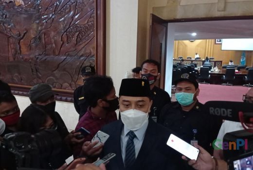 Asetnya Dikembalikan, Wali Kota Eri Malah Serahkan ke UMKM - GenPI.co JATIM
