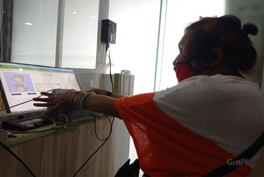 Transpuan Datang ke Dispendukcapil Surabaya, Ada Apa? - GenPI.co JATIM