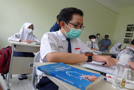 Pemkot Surabaya Belum Berencana Tambah Jumlah Siswa yang Ikut PTM - GenPI.co JATIM