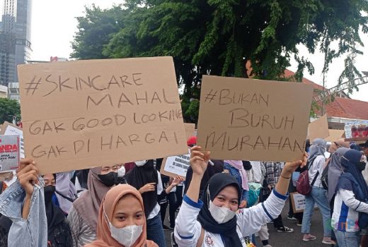 Gubernur Jatim Tak Kunjung Keluar, Pernyataan Buruh Jleb! - GenPI.co JATIM