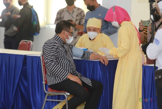 Sabar, Masyarakat Umum Kota Malang Juga akan Dapat Vaksin Booster - GenPI.co JATIM