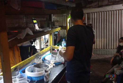 Es Puter Barokah Surabaya, Banyak Varian Buah, Segarkan Mulut - GenPI.co JATIM