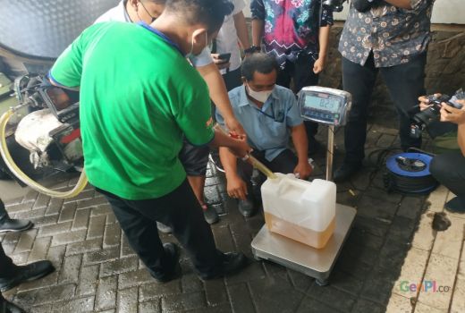 Mendag ke Surabaya, Janjikan Masalah Minyak Goreng Selesai - GenPI.co JATIM