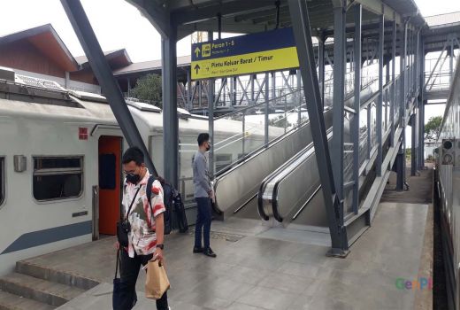 12 Perlintasan KA di Kota Malang Dijaga Swadaya, Persiapan Mudik - GenPI.co JATIM