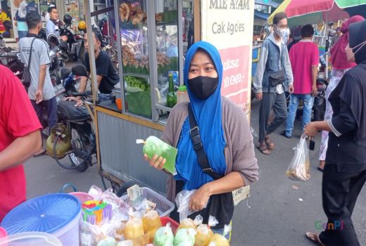 Keajaiban Ramadan: Dagangan Es Laris 100 Bungkus Lebih - GenPI.co JATIM