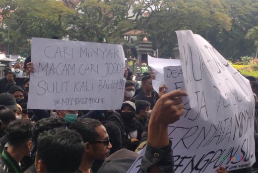 HMI Surabaya Besok Demo, Hindari DPRD Jawa Timur - GenPI.co JATIM