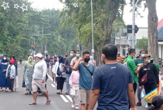 Warga Luar Surabaya Turut Ramaikan Kembalinya CFD Jalan Darmo - GenPI.co JATIM