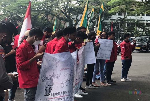 Demo 11 April, Mahasiswa di Malang Bawa 2 Tuntutan ini - GenPI.co JATIM