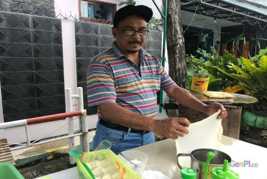 Keajaiban Ramadan, Buka Bersama Keluarga di Lapak Martabak - GenPI.co JATIM